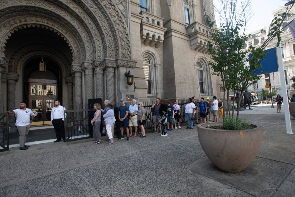 Visitors line up for Wawa Welcome to America Free Museum Day